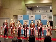 パシフィコでカメラと写真の総合展「CP+」-写真展「御苗場」も