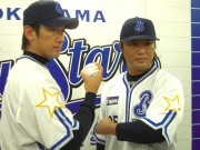 横浜ベイスターズが新ユニフォームを発表-袖の星を金色に