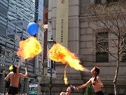横浜都心部各所で「ヨコハマ大道芸」-日本の伝統奇術「和妻」も