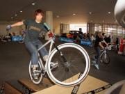 YCCで自転車の総合イベント「濱バイク2010」-ゴミ拾い活動も