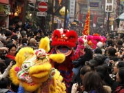 横浜中華街で旧正月を祝う「春節」-獅子舞・祝舞パレードも