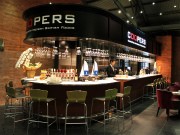 赤レンガ倉庫にガストロパブ「COOPERS」-横浜初出店