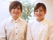 看板娘は双子の姉妹－広島テレビ前にダイニングバー