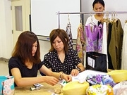広島のファッション専門学校生が期間限定店－仕入れの重要性学ぶ