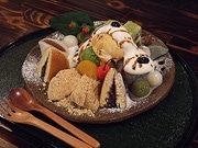 広島に町家風カフェ「太郎喫茶鎌倉」－手作りわらびもちなど甘味中心に