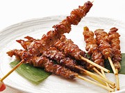 広島・流川通りに「首の皮」が主力の焼き鳥居酒屋－焼肉店が業態転換