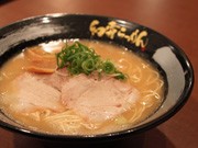 広島ブランドの高級豚を使ったラーメン店、サイドメニューも「豚」づくし