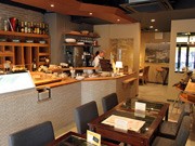 広島・並木にベーカリーカフェバー、日常使いの「バール」目指す