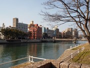 広島で2週間限定の「さくらクルーズ」－市内の河川で水上から花見