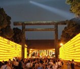 靖国神社で「みたままつり」―つのだ☆ひろさん野外コンサートも
