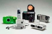 デジカメのルーツを振り返る特別展－初のカメラ付き携帯電話も