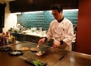 四谷三丁目に鉄板焼きの新店－「野菜」と「ワイン」にこだわり