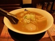 四谷に味噌ラーメンの新行列店「北の大草原」－道産子も支持