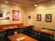 信濃町のカレー店、3,000円で「フリードリンク・フリーカレー」－1周年で