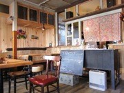 神楽坂の路地にカフェ新店「スキッパ」－父の喫茶店「トンボロ」隣に