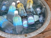 おかげ横丁、五十鈴川の伏流水を使ったオリジナル飲料水3種