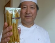 父の日に「加齢臭」ならぬ「カレーシュー」－シュー生地にカレー味