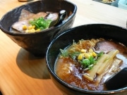 伊勢にこだわりのラーメン店「長次郎」オープン、ランチタイムには行列も