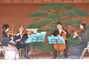伊勢神宮の森にクラシックの調べ－読売日本交響楽団、能舞台で奉納演奏