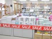 志摩・洋食器ブランド「ナルミ」工場直営アウトレット店で初売り