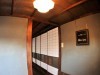 伊勢の老舗バー「Bar Recipe」入り口。靴のまま入る