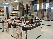 石垣のセレクトショップで染物展示会－沖縄の若手作家3人