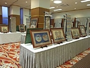 人間国宝・玉那覇有公さんの紅型展－ホテルミヤヒラ55周年で開催