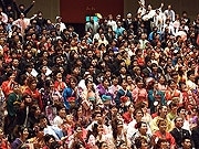 石垣で成人式－新成人592人が出席、ロッテ・大嶺祐太選手も