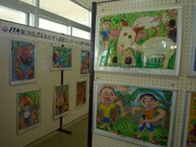 JTAあおぞら図画コン八重山地区入選作品、25点を展示
