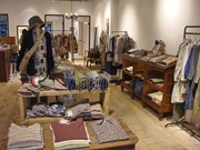香港発レディスアパレル「ア スライト フィーバー」、自由が丘に国内1号店