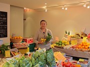 自由が丘に産直青果の小型マーケット－女性目線で吟味した食材扱う