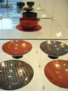 漆作品が仕上がるまでの時間ごと楽しむ企画展「漆を待つ」