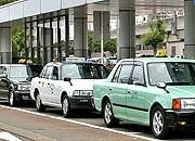 個人タクシー半数が値下げ－上限運賃組と分裂へ