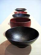 漆器の「扱いにくい」イメージを一新－輪島の桐本さんが金沢で個展
