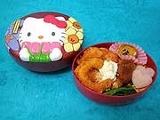ファミマ、ハローキティと北陸限定コラボ弁当－食材は地産地消で
