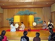 茶屋文化を体験－今年10月、「金沢芸妓の舞」観賞会を開催