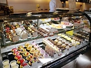 金沢・香林坊のスイーツ店が限定ケーキバイキング－女性客に人気