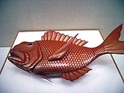 金沢・金箔工芸館で「めでたいもの尽くし展」－美術品40点展示