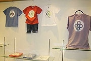 伝統の技術でカジュアルに新領域－友禅染のTシャツが話題に