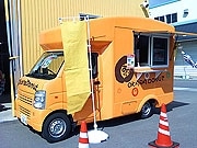 豆腐店が「おからドーナツ」販売－県内各地のイベントに移動販売車で登場