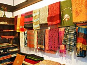 金沢の町家ギャラリーで「インドの布」展－手仕事アイテムを展示即売