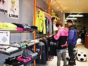 金沢・竪町にフットサル専門店－大会も企画、商店街の若者集客力向上へ