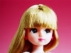 「リカちゃん」を通して40年間の少女文化をたどる企画展