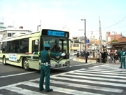 京都・今出川通りで新型路面電車「LRT」の交通実験実施