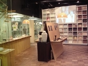 四条烏丸のアウラショップショールームで新作展示