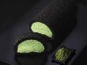 黒いロールケーキ「くろまる」に祇園祭限定「播磨園抹茶」味－各所で販売