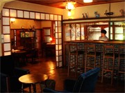 改修した旅館内に「カフェ＆バー」オープン－花街・島原で