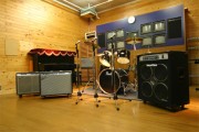 京都・天神川のスタジオ、オヤジバンド狙いリニューアル－ストリーミング配信も