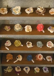 女性アクセユニット、吉祥寺の仏菓子店で展示会－コラボスイーツも