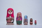 吉祥寺でマトリョーシカ企画展－100体展示、マトリョーシカ雑貨販売も